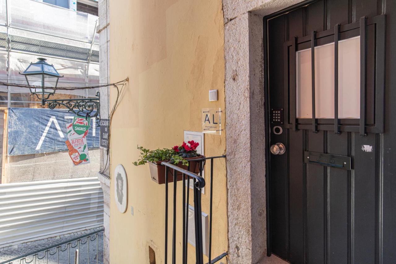 Studio In Alfama By Lucky Surface Lisbon Exterior photo